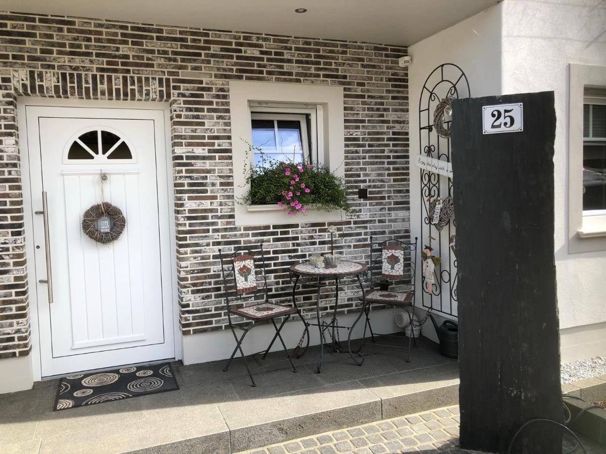 Homeflair Niederkassel Exterior photo